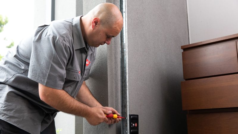 garage-door-repairs-taree